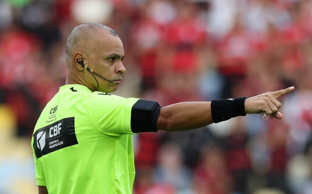 Federação Goiana divulga arbitragem de jogos decisivos do Goianão