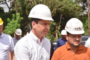 Leandro Vilela entrega viaduto e nova avenida em Aparecida