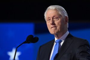 Bill Clinton depõe a congressistas sobre seus vínculos com Epstein