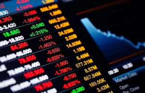 B3 registra lucro líquido de R$ 907,8 milhões no 4tri25, queda de 23% ante o 4tri24