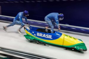 Brasil cai no bobsled 2-man, mas alcança melhor resultado da história - destaque galeria