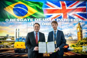 Brasil e Reino Unido firmam memorando para cooperação em ferrovias