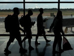 ONGs exigem rejeição de proposta da UE para acelerar deportações de imigrantes