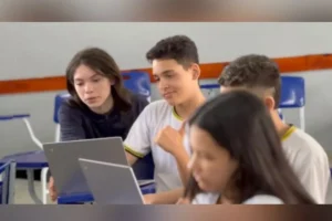 Professor de História usa jogos de videogame para ensinar conteúdo em escola de Rio Verde