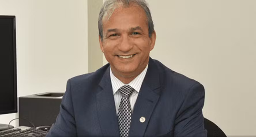 Desembargador que absolveu homem por estupro de menina de 12 volta atrás e condena réu