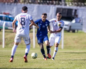 Aparecidense e Centro Oeste se enfrentam em jogo de volta do playoff do permanência do Goianão