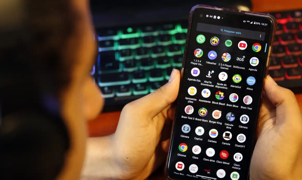 Parlamento português aprova restrições a redes sociais para crianças