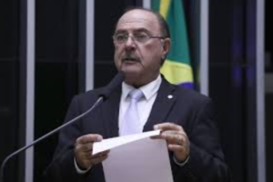 Após romper com base caiadista, Zacharias Calil vai a reunião de Wilder no PL