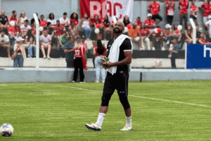 Goleiro Bruno atuando pelo Rive Atlético, clube amador