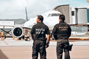 PF prende dois brasileiros por tráfico internacional no Aeroporto de Guarulhos
