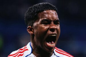 Foto colorida de Endrick, do Lyon - Metrópoles