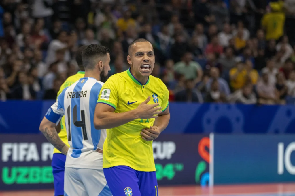 Campeão mundial e três vezes melhor do mundo, Ferrão deixa o futsal para jogar Kings League