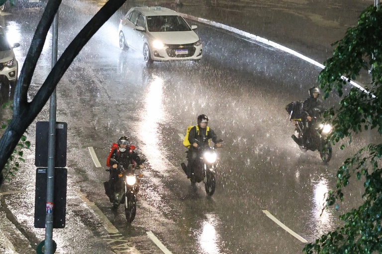 Defesa Civil alerta para chuvas intensas na Região Sul