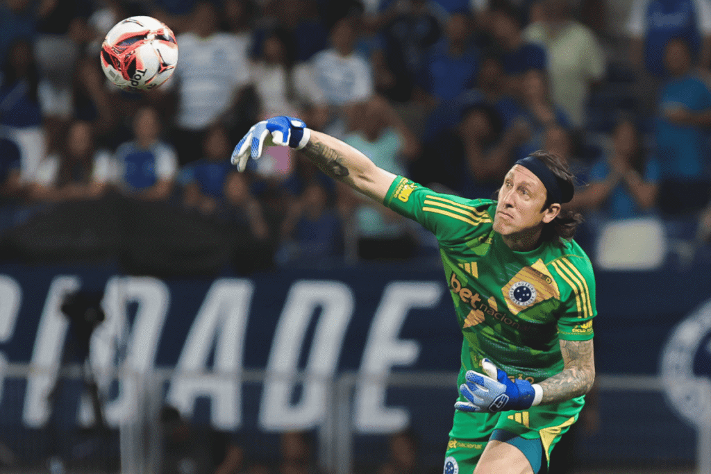 Goleiro Cássio atuando pelo Cruzeiro
