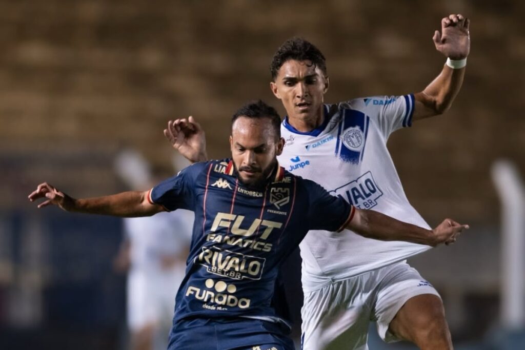 Imagem colorida da partida entre Grêmio Prudente x Monte Azul