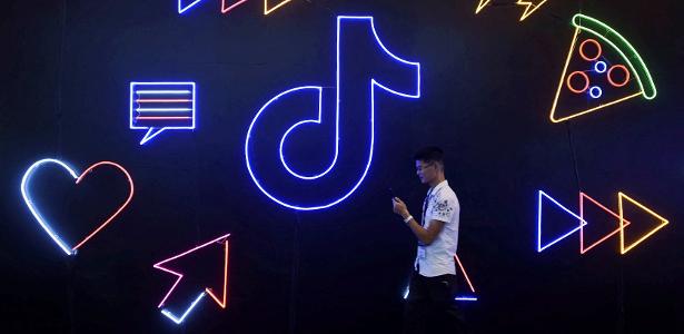 UE exige que TikTok mude interface viciante com autoplay e notificações