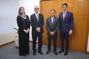 TJDFT e TRT 10 assinam acordo para agilizar pagamento de precatórios