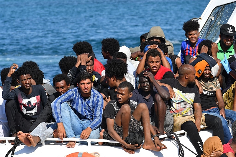 ONGs criticam ‘bloqueio naval’ italiano contra migrantes