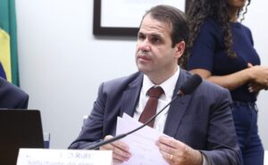 Audiência Pública - Regulamentação obrigatória da cobertura de atenção domiciliar (Home Care). Dep. Aureo Ribeiro (SOLIDARIEDADE-RJ)