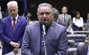 Discussão e votação de propostas legislativas. Dep. Prof. Reginaldo Veras (PV - DF)