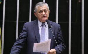 Discussão e votação de propostas legislativas. Dep. José Guimarães (PT - CE)