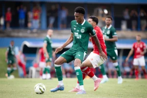 Anapolina reage após sair perdendo por dois gols e arranca empate com o Goiás na semifinal