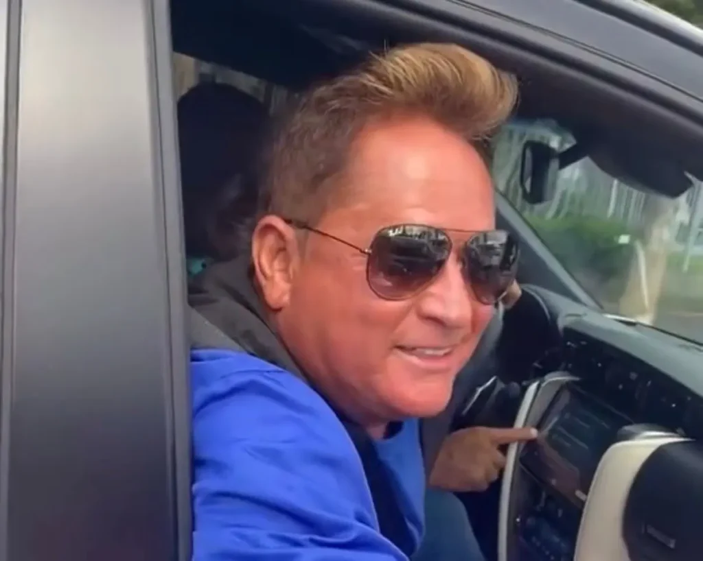 Casal vilanovense tem encontro inusitado com o cantor Leonardo antes de Vila Nova e Jataiense