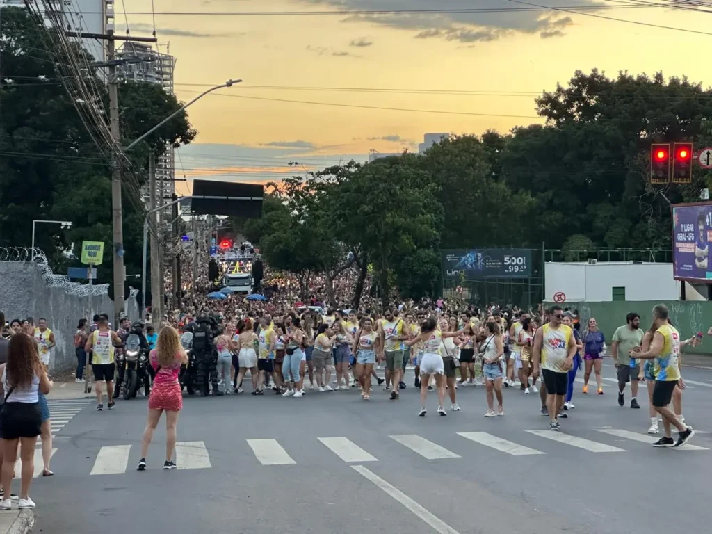 Liga dos Blocos projeta 150 mil foliões e rede hoteleira lotada no pré-Carnaval de Goiânia