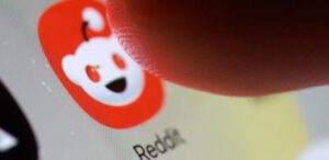 Reddit é multado em R$ 100 milhões por uso ilegal de dados de crianças