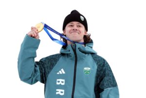 “É do Brasil, cara***”, comemora Lucas Pinheiro após ouro olímpico - destaque galeria