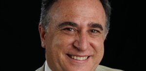 Instalar fábricas gigantes de chips no Brasil é um erro