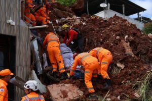 Sobe para 58 o número de mortos por temporais na zona da mata, em Minas Gerais
