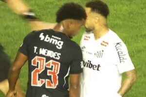 Leitura labial revela discussão entre Neymar e Thiago Mendes; confira - destaque galeria