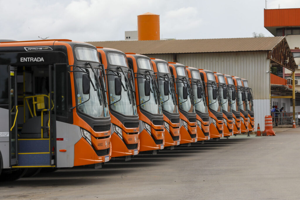 DF renova frota de ônibus com 23 veículos Euro 6 em circulação