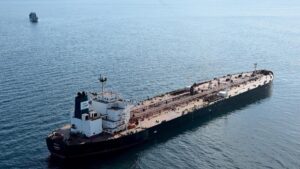 França libera petroleiro suspeito de integrar ‘frota fantasma’ russa