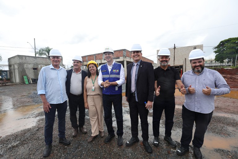 Ministro Camilo Santana visita obras do novo Campus Sete Lagoas do IFTM