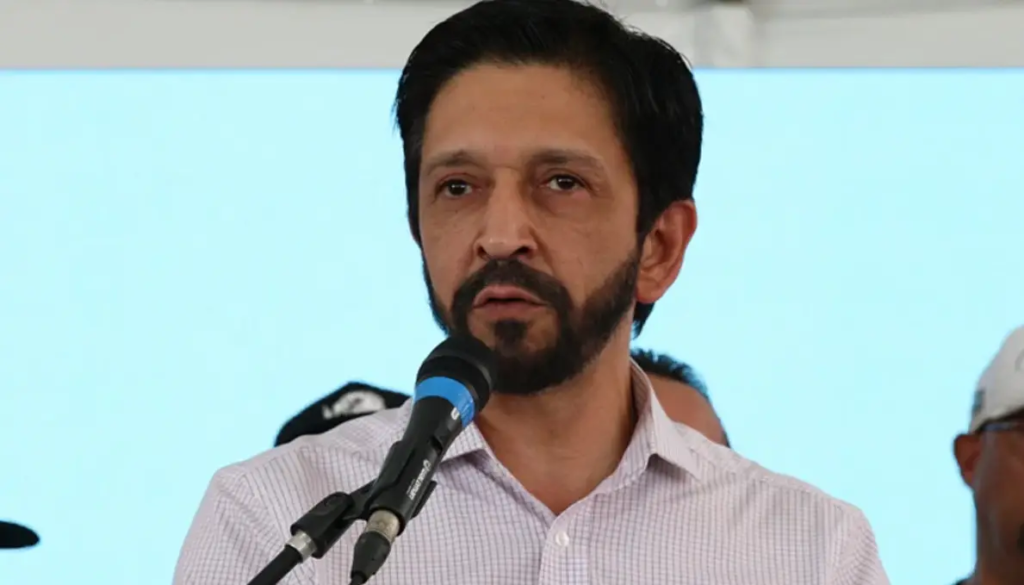 Nunes reconhece falha e promete mudanças no andamento de blocos no Carnaval de SP