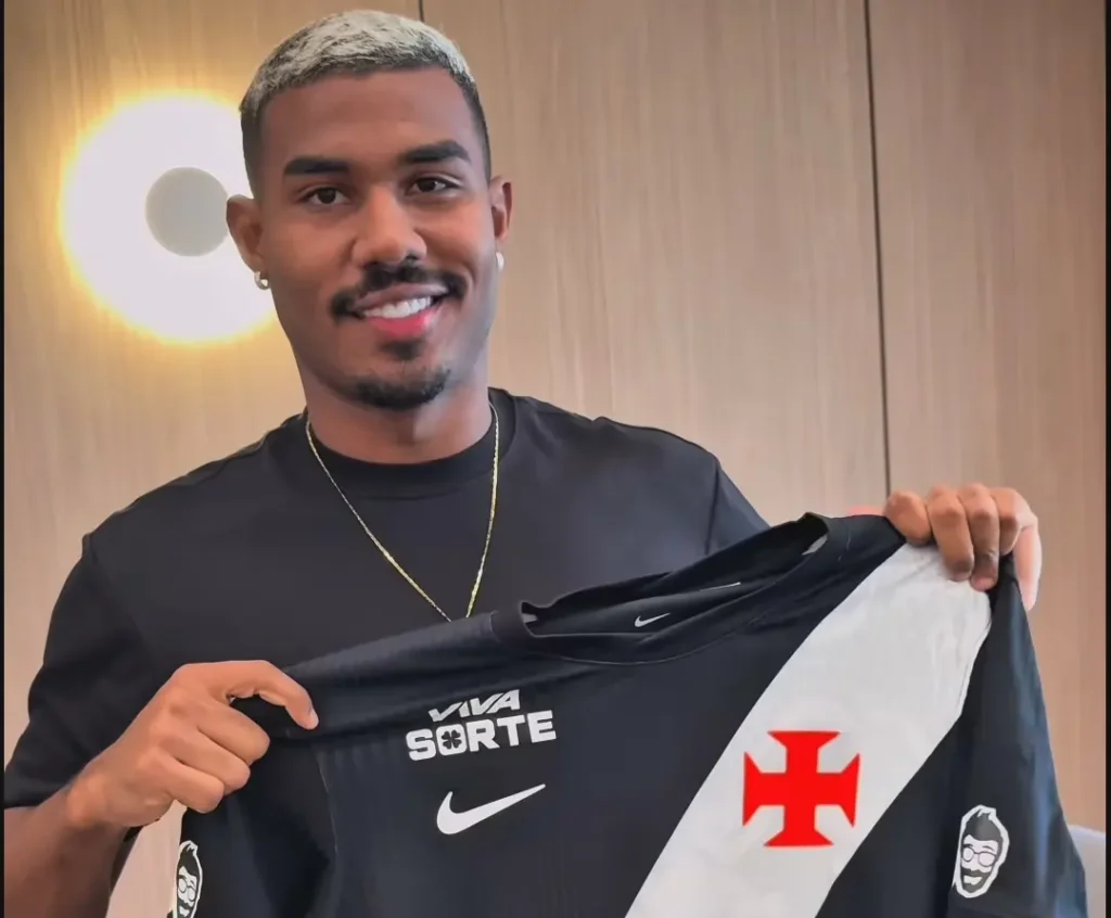 Vasco anuncia acerto com clube inglês para contar com Cuiabano, ex-Botafogo, por empréstimo