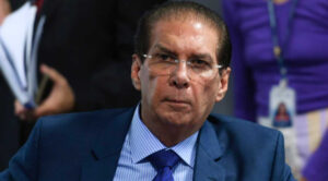 Senador Jader Barbalho recebe alta após internação por desidratação