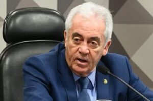 Senador Otto Alencar recebe alta após procedimento para implantação de marca-passo em Salvador