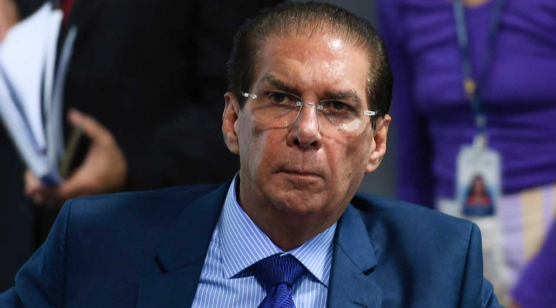 Senador Jader Barbalho recebe alta após internação por desidratação