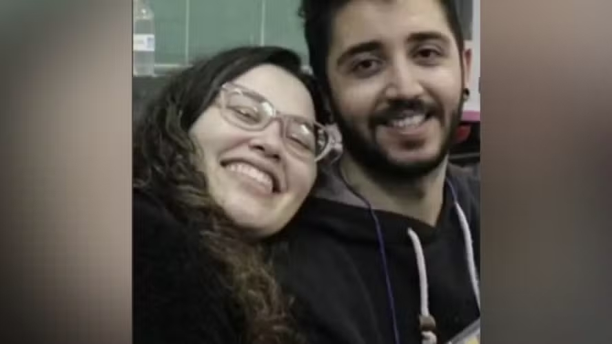 Marido de mulher que morreu em piscina de academia recebe alta após 8 dias internado