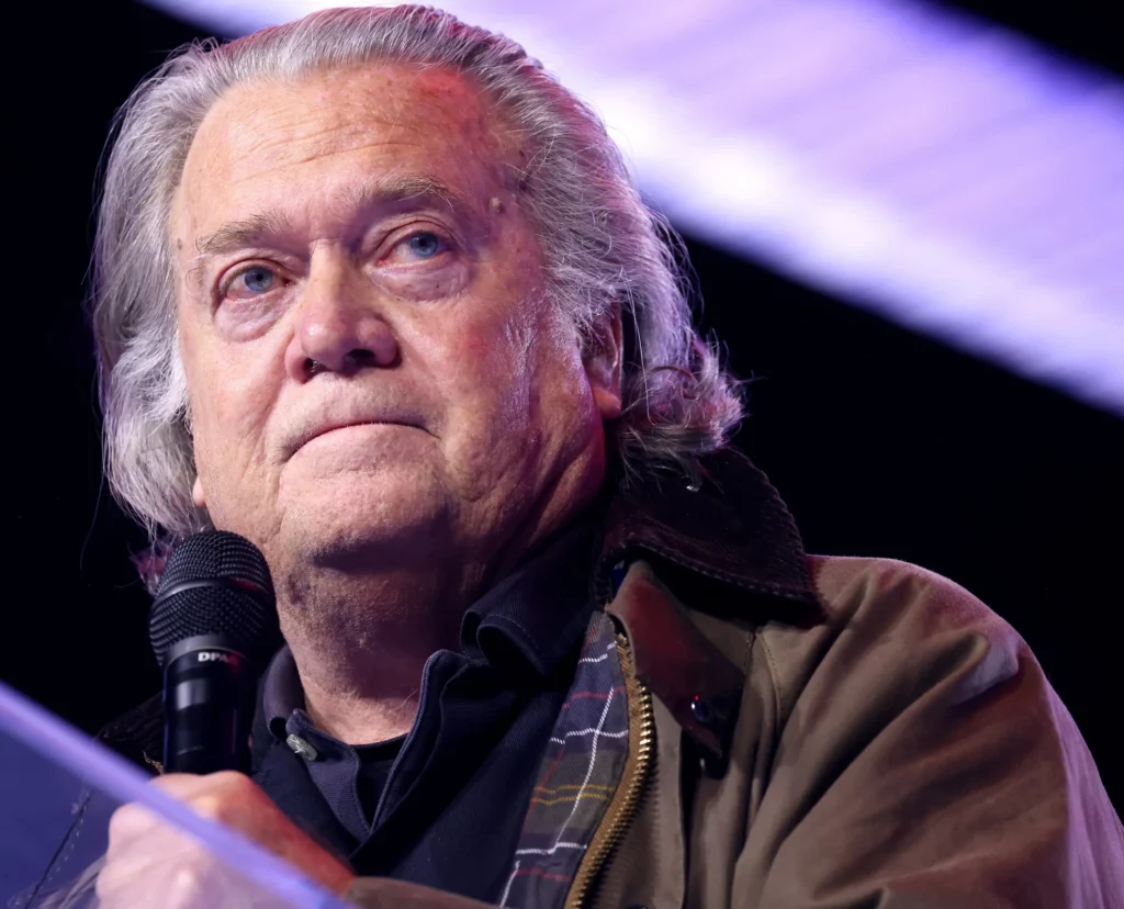 Bannon pediu ajuda a Epstein para plano contra papa Francisco