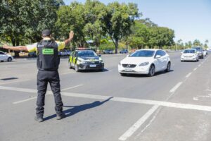 Pré-Carnaval altera trânsito em Brasília com intervenções do Detran-DF