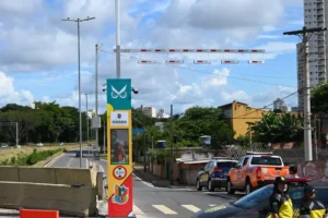 Totens de monitoramento começam a operar na Jamel Cecílio