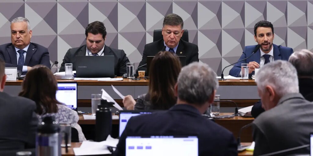 CPI mista do INSS aprova requerimento para ouvir presidentes do BC