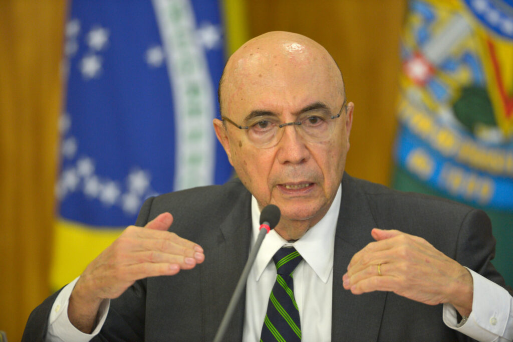 Meirelles diz que políticas fiscal e monetária remam no sentido contrário
