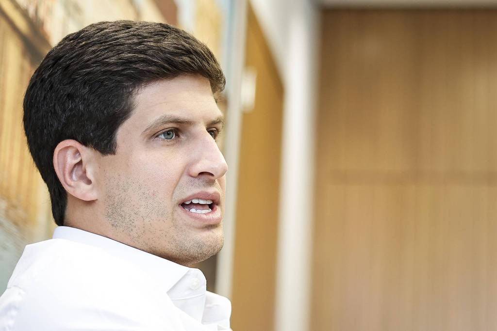 CPI para investigar João Campos por fraude em concurso é protocolada na Câmara do Recife