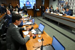 CPMI do Inss adia depoimentos de advogado e presidente da Dataprev