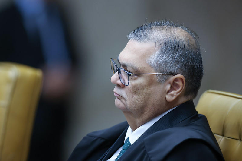 Flávio Dino proíbe saques em espécie de emendas parlamentares no STF